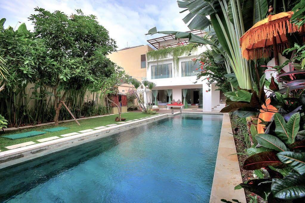 Villa Saffira Seminyak  Exterior photo