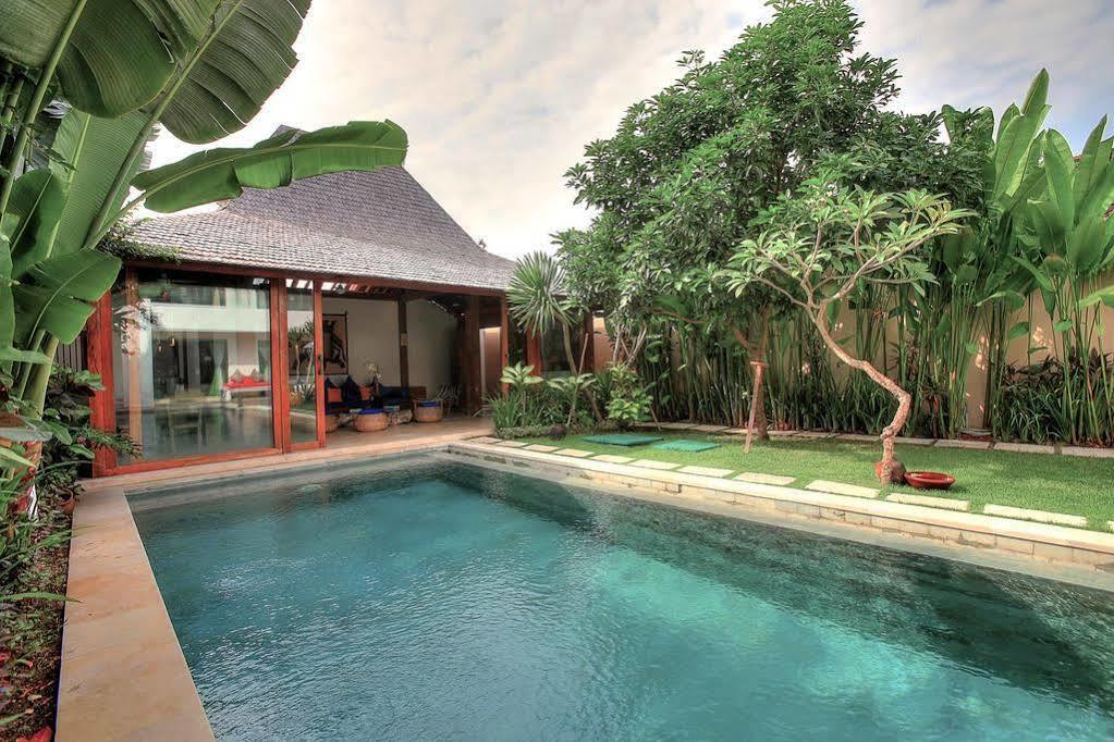 Villa Saffira Seminyak  Exterior photo