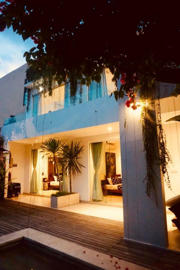 Villa Saffira Seminyak  Exterior photo